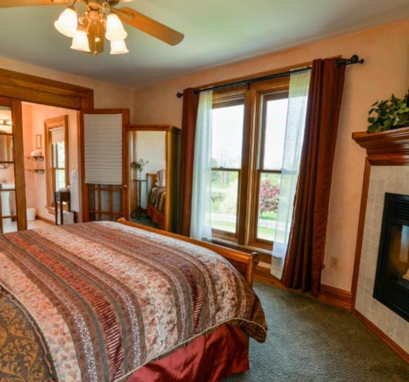 Country Hermitage Bed & Breakfast Acme Eksteriør billede